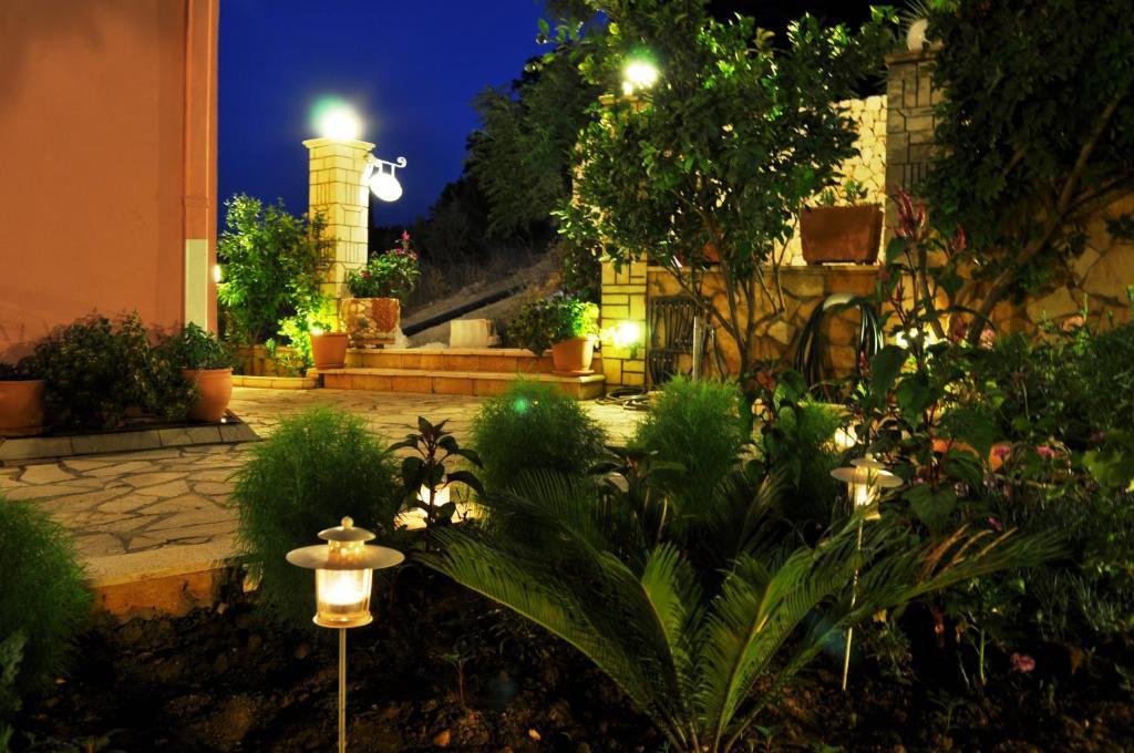Mari-Christi Apartments Poros  Exterior photo